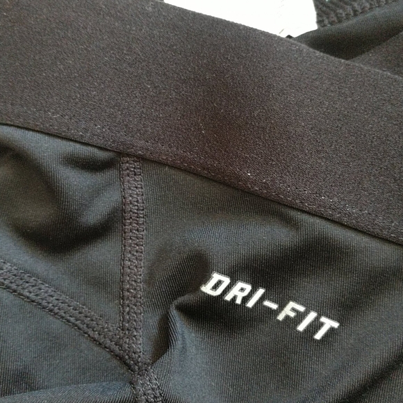Nike dry fit leggings and vs tank both medium - Picture 4 of 8